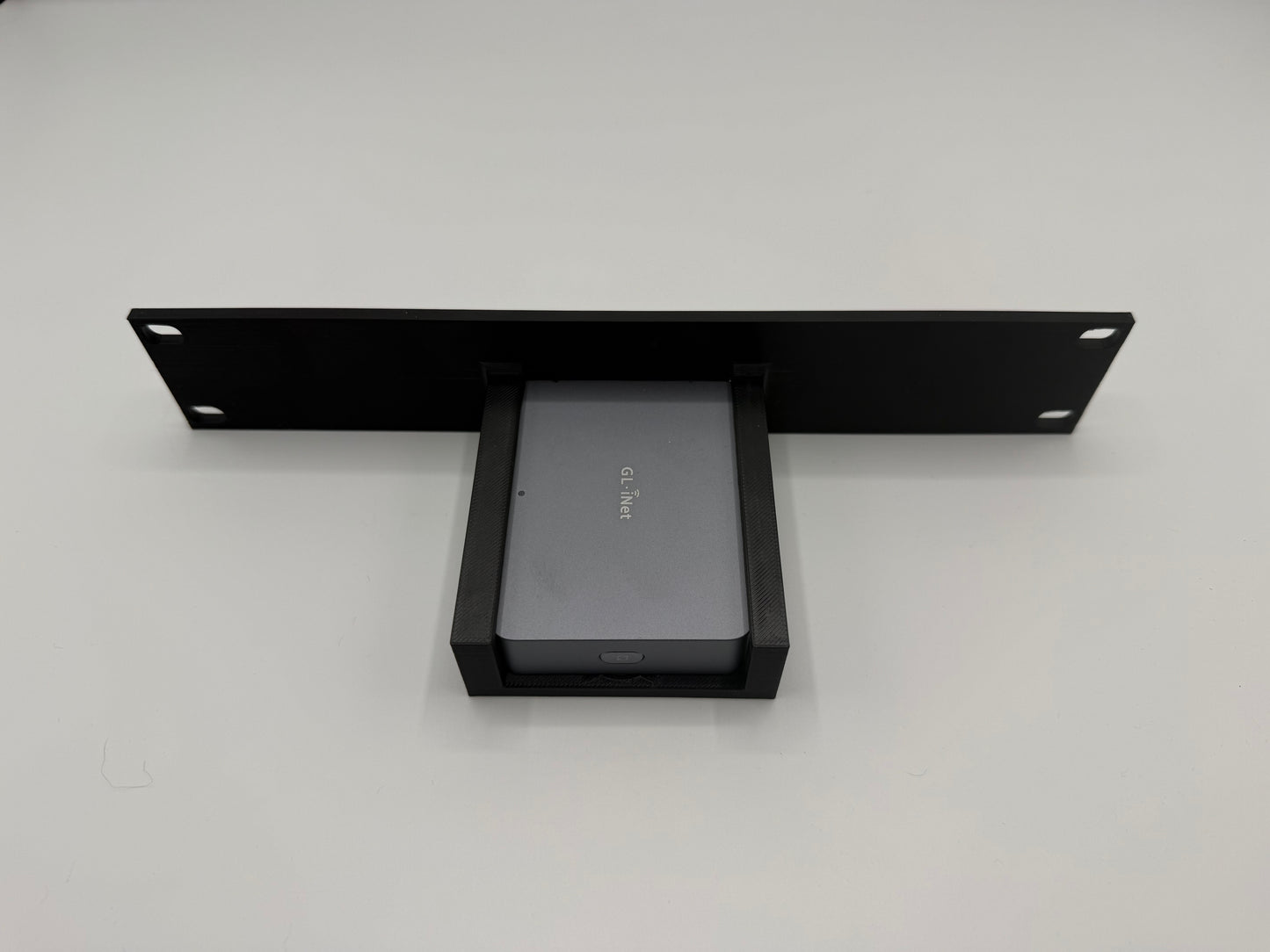 10-Zoll Rackmount Panel für GL.iNet KVM | Halterung für Netzwerk Switch | PETG Mount Bracket Rack 10"