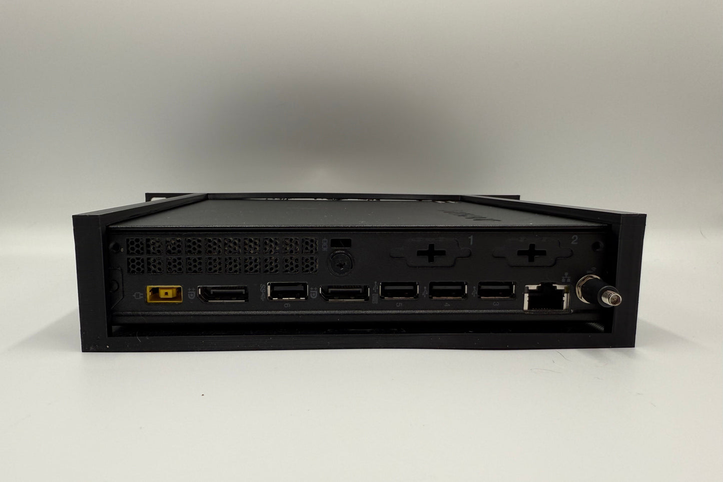 HomeLab Server Rack mit Lenovo ThinkCentre Tiny Rackmount 10 Zoll