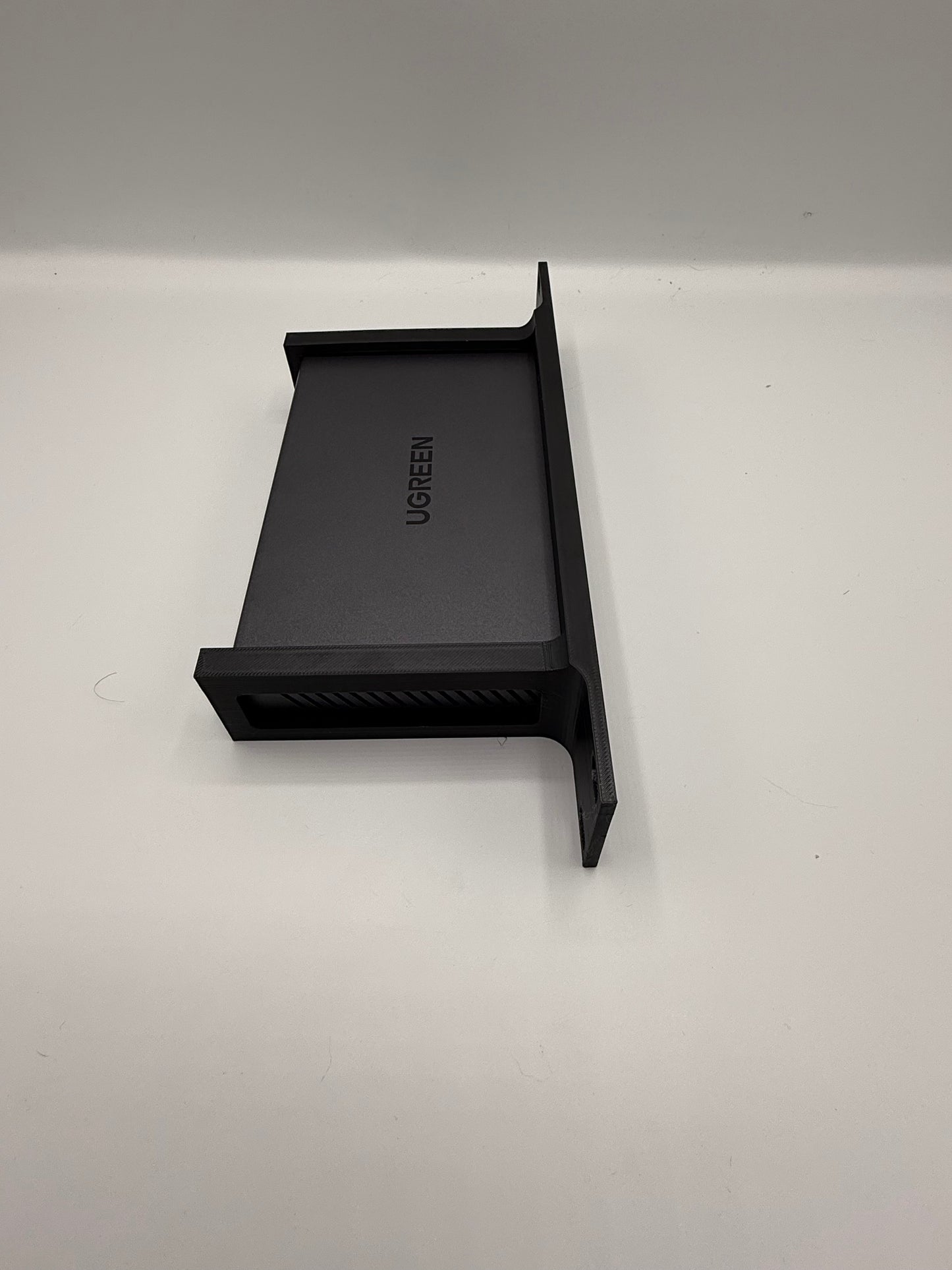 10-Zoll Rackmount Panel für Ugreen UM106X 2.5G Switch | Halterung für Netzwerk Switch | PETG Mount Bracket Rack 10"