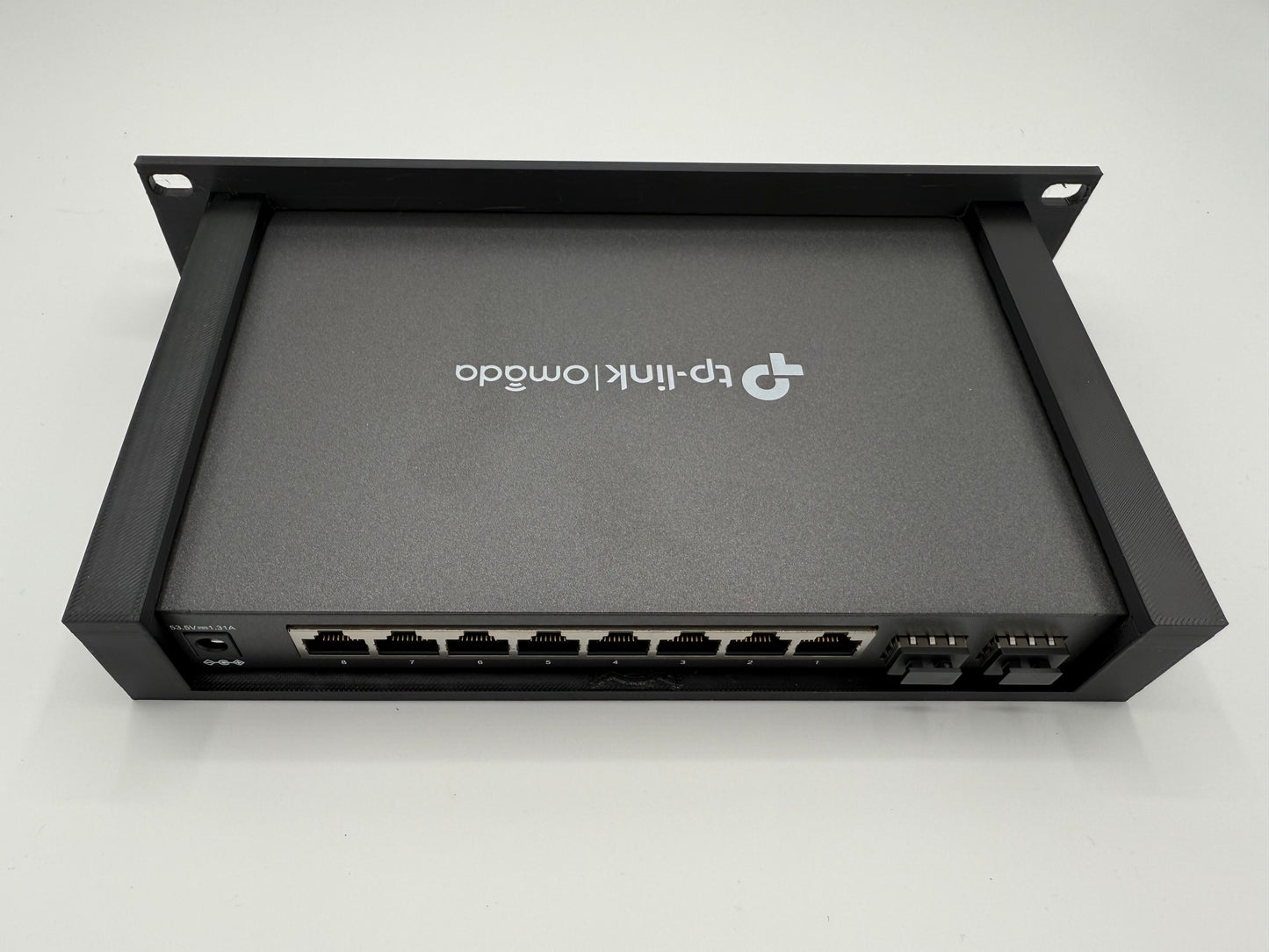 10" Rackmount Panel für TP-Link Omada SG2210P / SG2008P | PETG 10 Zoll 19 Zoll Rack Adapter | Switch Halterung