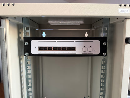 Rackmount Panel für Unifi USW-Pro-XG-8-PoE – 10" Version
