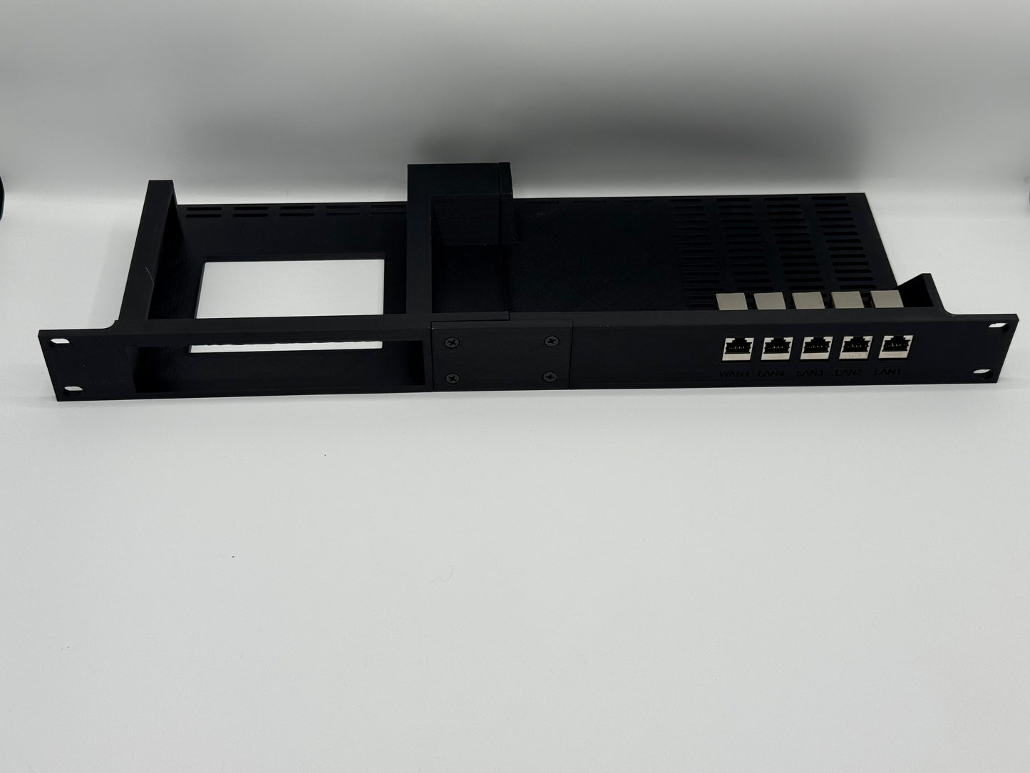 Rackmount Panel für UniFi UCG-Max / UCG-Ultra – 19" Version