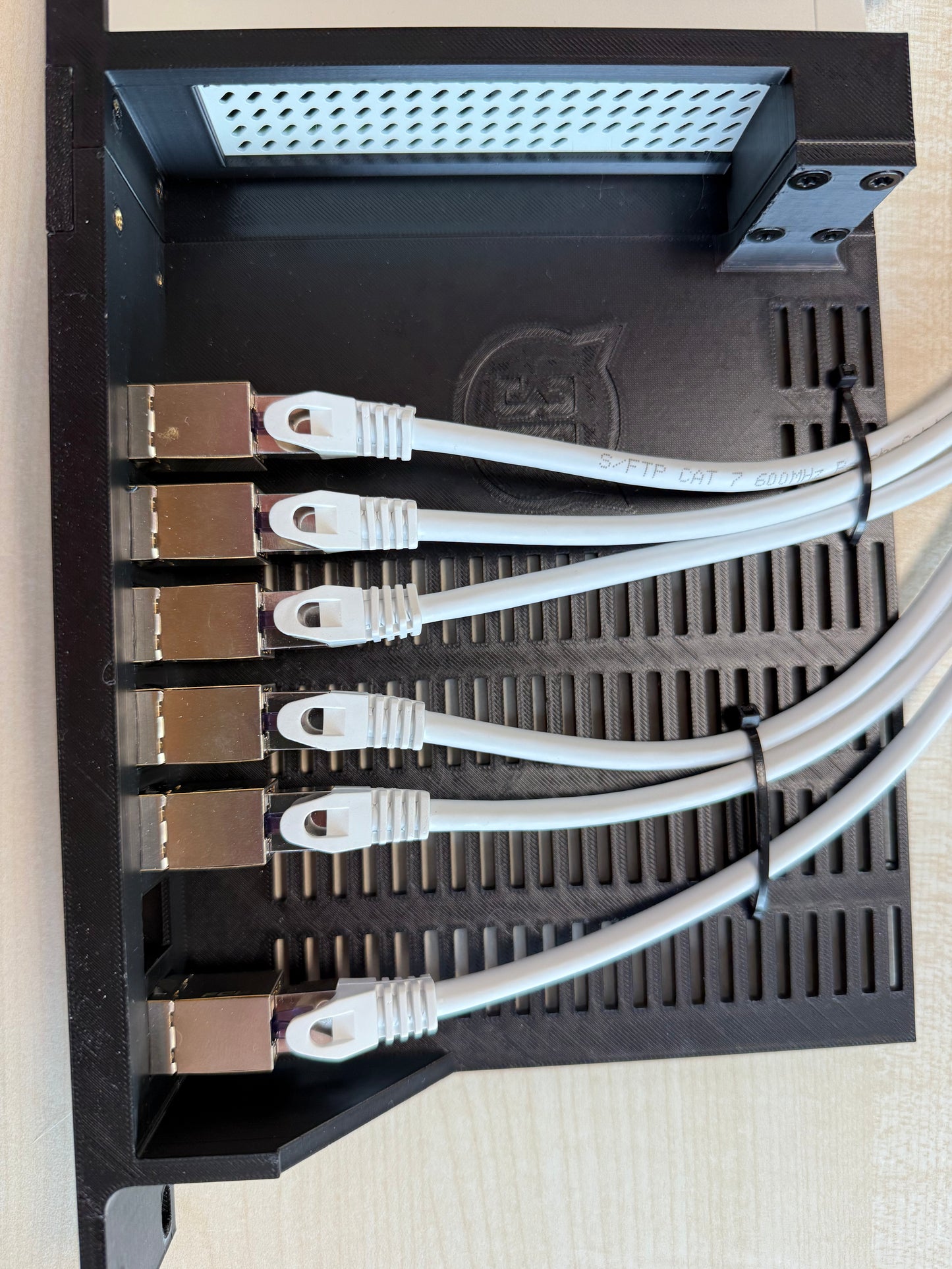 Rackmount Panel für Fortinet FortiGate 40F – 19" Version