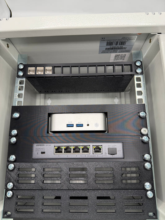 10-Zoll Rackmount Panel für Ugreen UM106X 2.5G Switch | Halterung für Netzwerk Switch | PETG Mount Bracket Rack 10"