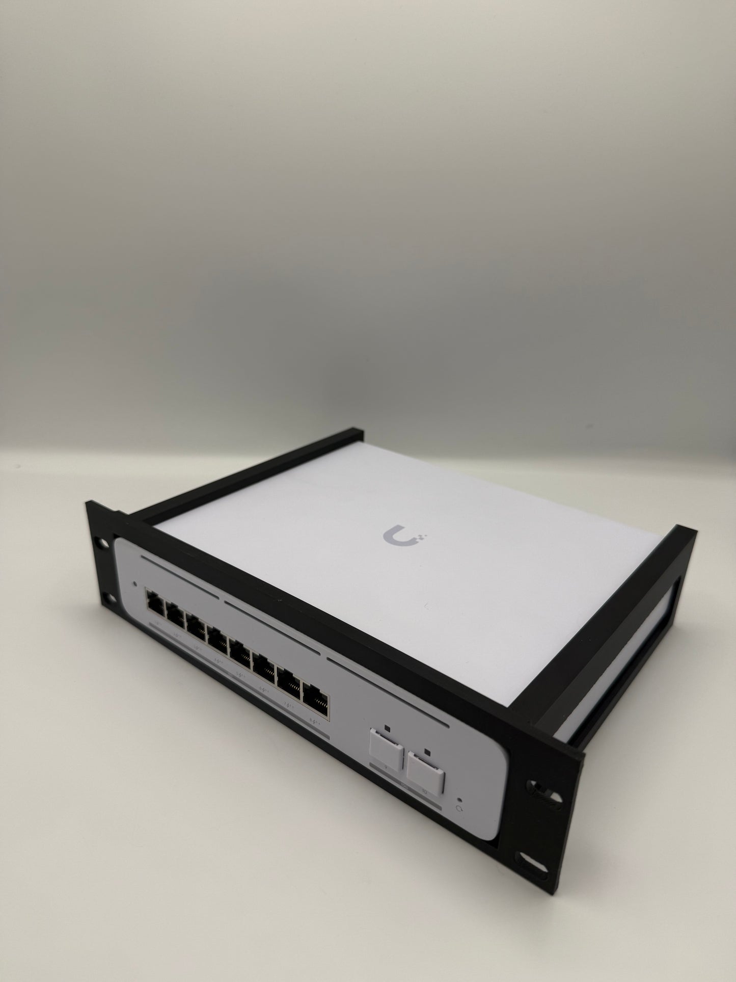 Rackmount Panel für Unifi USW-Pro-XG-8-PoE – 10" Version