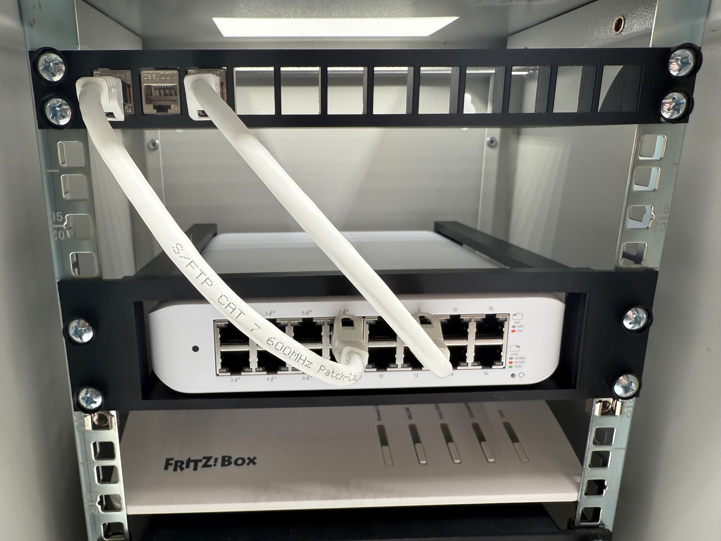 Rackmount Panel für Unifi USW-Lite-16-POE – 10" Version