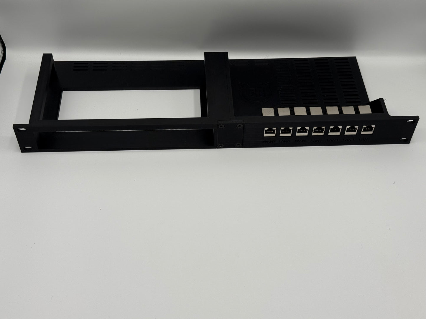 Rackmount_UCG-Fiber_19_Pro_Version_Keystones_Version_19_Zoll